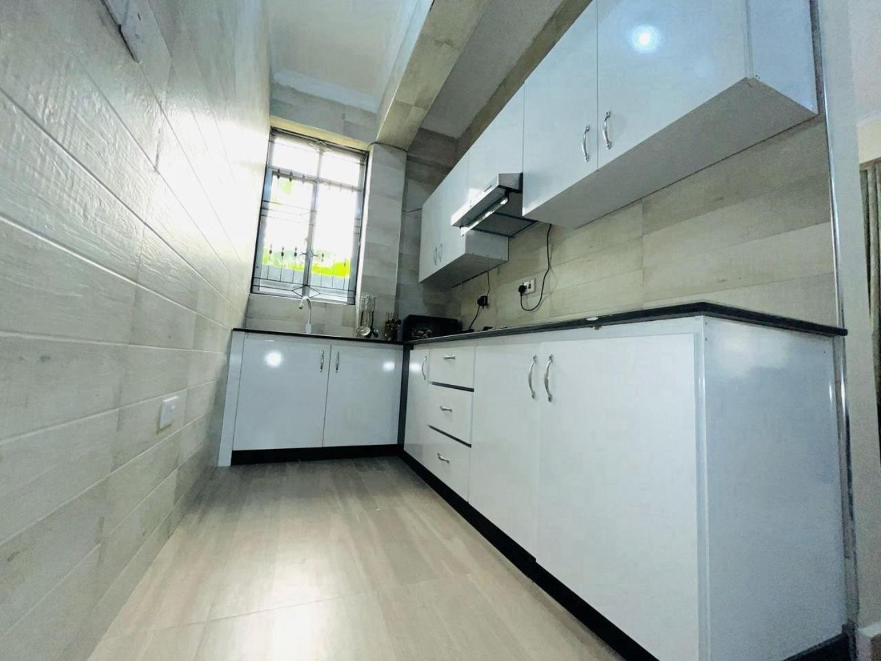 R&K Two Bedroom Apartment Dar-es-Salaam Eksteriør bilde