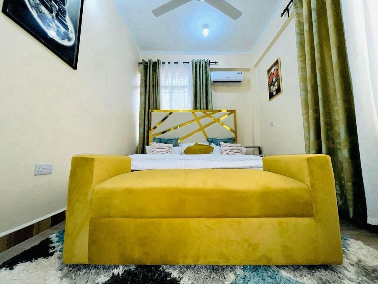 R&K Two Bedroom Apartment Dar-es-Salaam Eksteriør bilde